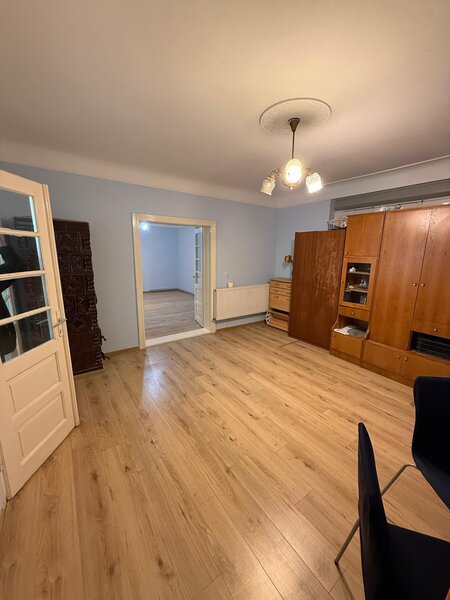 Iosia Piata Devei, Oradea