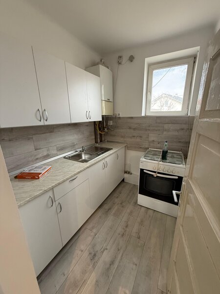 Iosia Piata Devei, Oradea